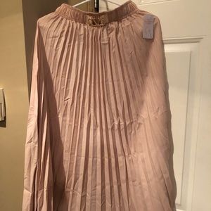 BNWT Peach Orange Midi Electric Pleated Skirt Size Small